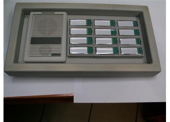 Zvonkový panel TPV-12 tlačítek, litinový rám (masiv), elektrický vrátný 4PF11105  snížená cena-doprodej