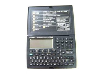 Databanka Casio DX-500CZ, 32kB, podsvícený displej, 28 znaků + 12 číslic