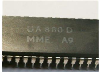UA880D 8-bitový procesorový systém  - Taktovací frekvence: 4MHz - Teplotní rozsah: 0 - 70°C -  - Počet pinů: 40 - Rozteč vývodů: 2,50mm (metrická)