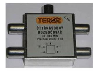Ant. rozbočovač feritový čtyřnásobný  č.105 (IEC konektory)