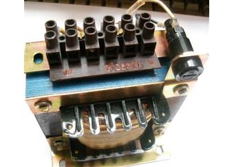 trafo220 12V 6,7A 80W typTVB105 s pojistk.pouzdrem