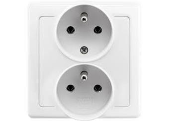 .zásuvka ABB dvojnás. Swing v bílé barvě.Typ 5512G-A02349 B1  Obsahuje šroubové svorky. Vhodná pro elektroinstalaci v domácnosti.